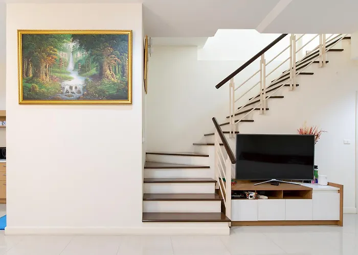 Areehouse 300平方 獨棟別墅 家庭首選 近7-11 超市 Mrt Villa